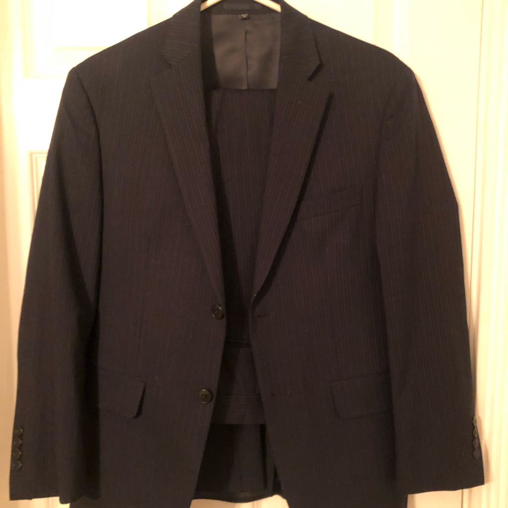 Jos A Bank Tailored Fit Navy Pinstripe Suit 37s